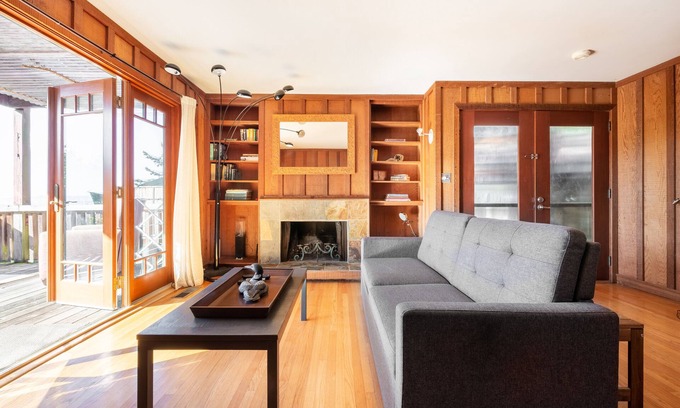 Panoramic Hill Condominio | Condominio de parejas sobre Memorial Stadium