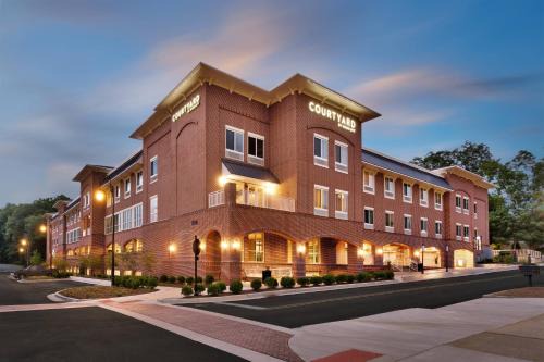 Duluth Hotel | Courtyard by Marriott Atlanta Duluth Downtown
