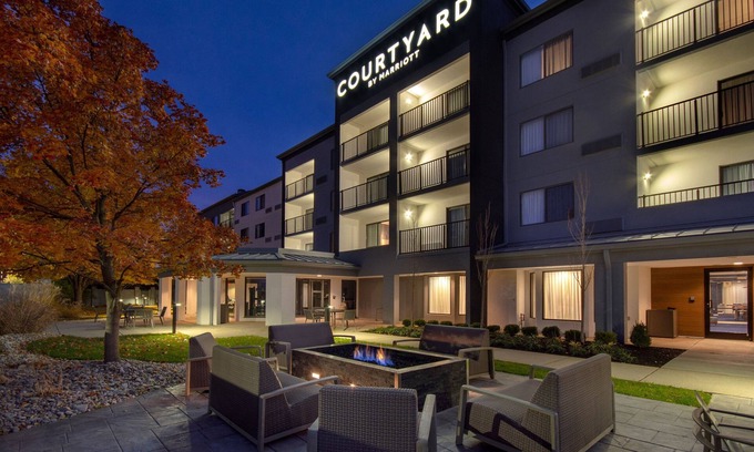 Mount Saint Joseph Hotel | Courtyard by Marriott Cincinnati Airport