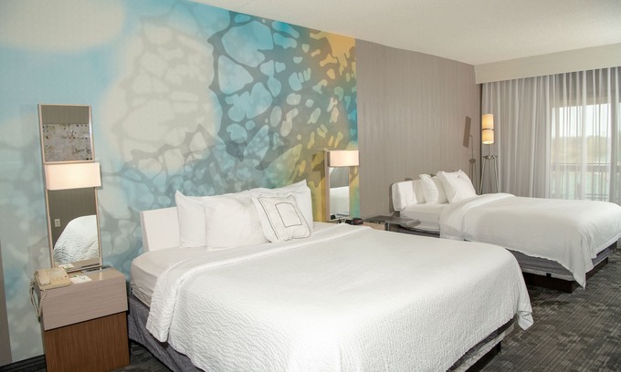 Erie Hotel | Courtyard by Marriott Erie