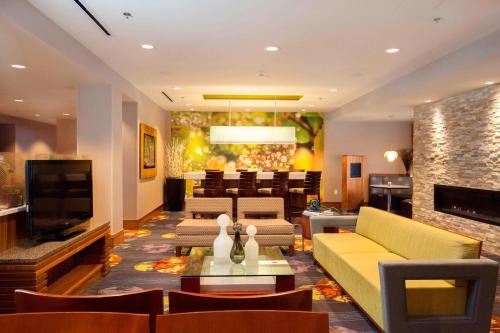 Ithaca Hotel | Courtyard by Marriott Ithaca Airport/University