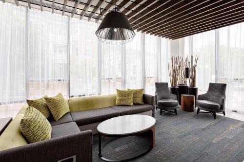 Downtown Knoxville Hotel | Courtyard by Marriott Knoxville Downtown