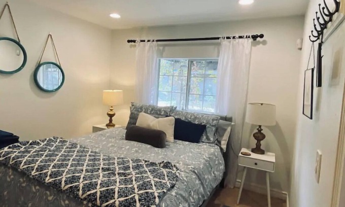 Temecula Cabaña | Courtyard Cottage near Temecula Wine Country