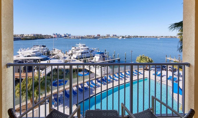 Madeira Beach Hotel | Courtyard St. Petersburg Clearwater/Madeira Beach