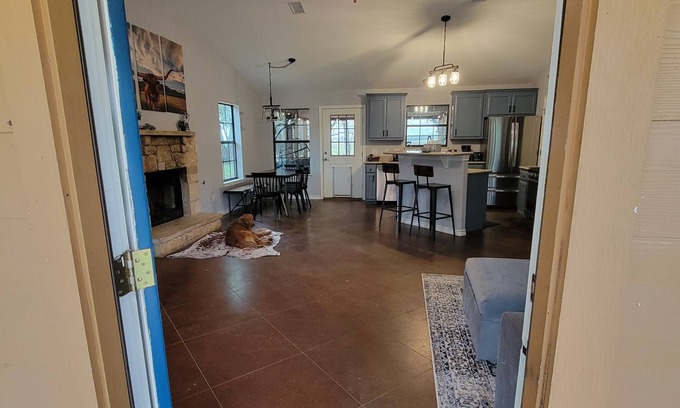 Elgin Casa | Cowboy Pool Oasis