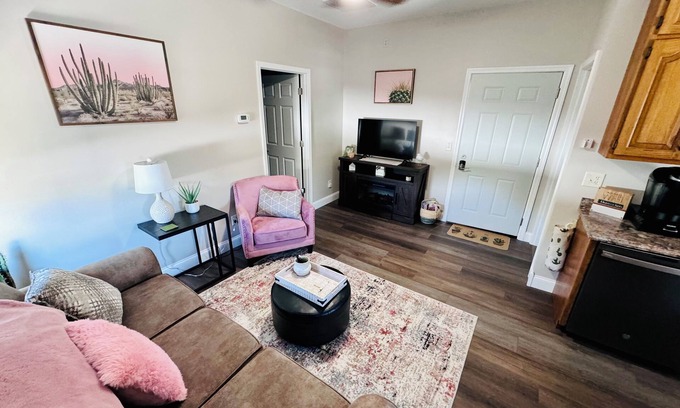 Moweaqua Apartamento | Cozy 1-bedroom apartment with Fast WiFi, AC in Peaceful Moweaqua - Hidden Gem