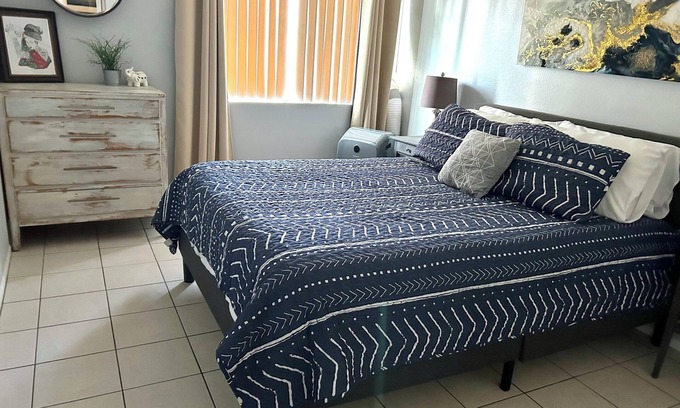 Eastside Condominio | Cozy 1-bedroom condo with private garage, AC, & WiFi