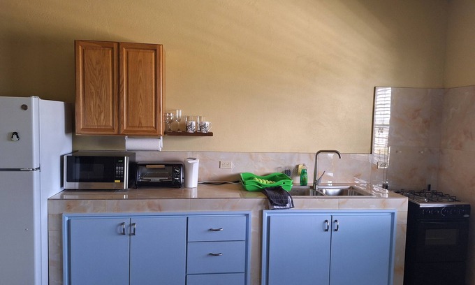 Island Harbour Apartamento | Cozy 1-bedroom fully furnished apartment located in Island Harbour, Anguilla.
