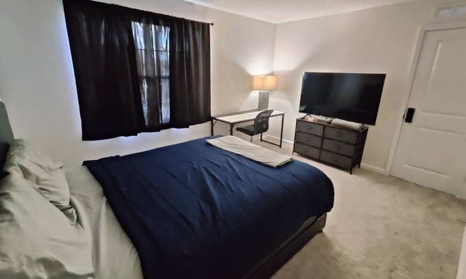 DeLand Casa | Cozy 1-bedroom, shared house in enjoyable DeLand