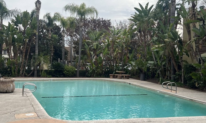 Downtown Condominio | Cozy 2 Bed 2 Bath Condo, You're home away from home.