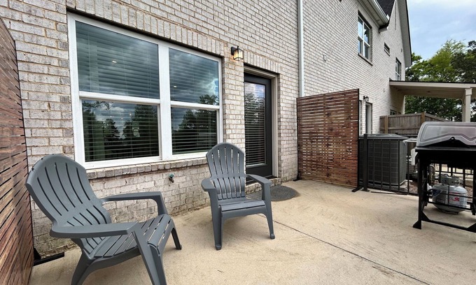 Opelika Condominio | Cozy 2-bedroom condo in adorable Opelika - close to Auburn University