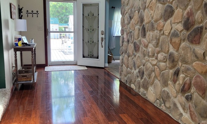 Bay View Cabaña | Cozy 4 bedroom cottage with a relaxing patio