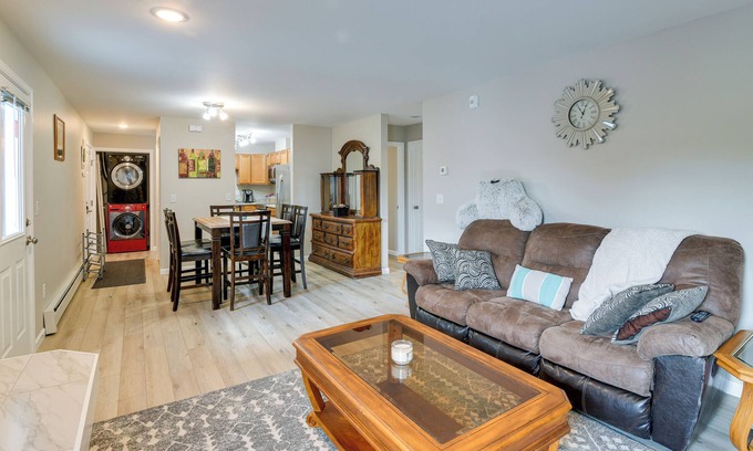 Campbell Park Apartamento | Cozy Anchorage Apartment w/ Gas Fireplace!