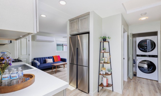 Fontana Casa | Cozy and Quiet Front House