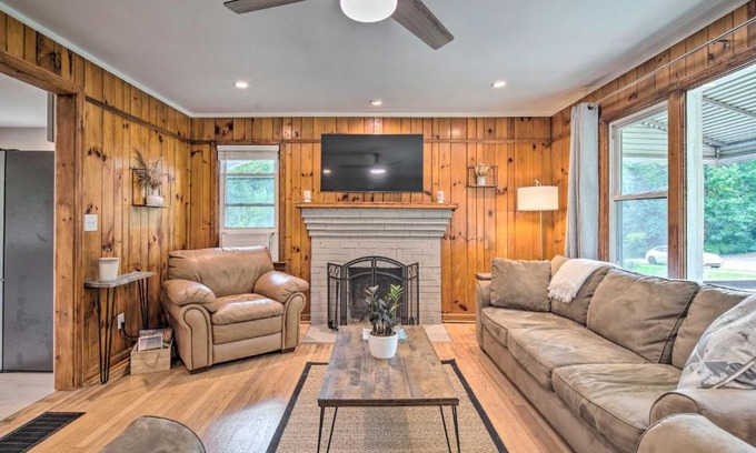 Skyland Casa | Cozy Arden Cottage, 2 Mi to Lake Julian Park!