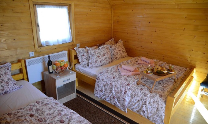 Montenegro Casa | Cozy Berane Stay - Comfort Cottage with balcony 4