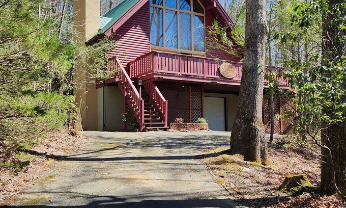 Burnsville Cabina | Chalet acogedor pero espacioso en el monte Mitchell Campo de golf