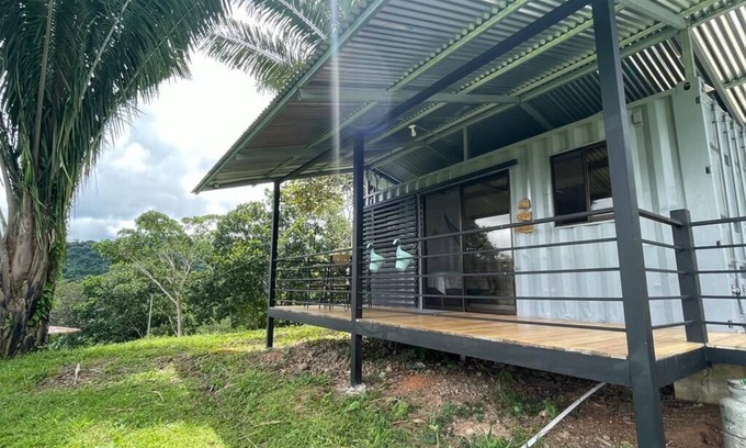 Ciudad Cortés Cabina | Cozy Cabin #2 for 2 in Puerto Cortes with AC and WiFi with beautiful sunsets