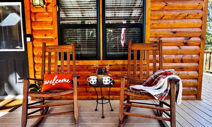 Murphy Cabina | Cozy Cabin Retreat: Your Peaceful Getaway Awaits