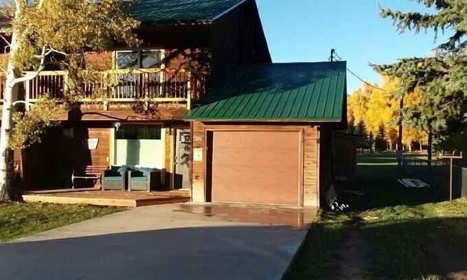 South Fork Cabina | Cozy Cabin with Enclosed Hot Tub in South Fork, CO - STR 1083