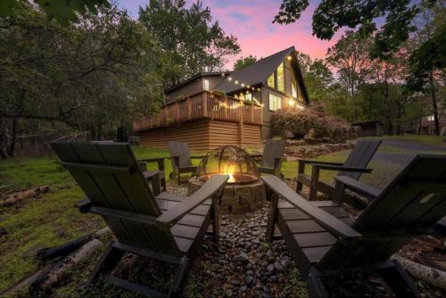 Albrightsville Chalet De Esquí | Cozy Cabin with Hot Tub, Pets, Lake