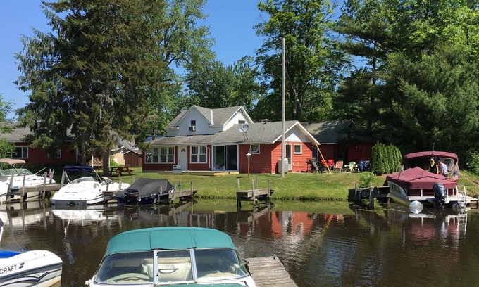 Sylvan Beach Casa | Acogedora casa frente al canal en la maravillosa playa de Sylvan, NY