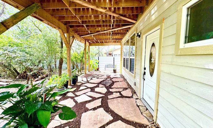 San Antonio Apartamento | Cozy Casita in charming San Antonio Close to sea world- downtown-fiesta Texas