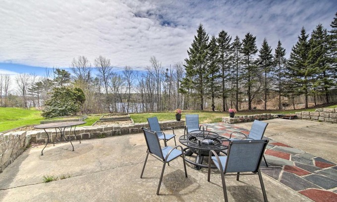 Bucksport Casa | Cozy Colonial Home with Bay Access and Water View