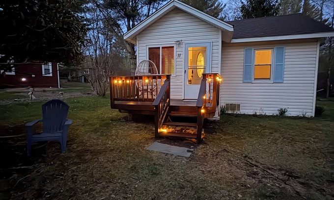 Shinhopple Casa | Cozy Cottage in a Catskills Lake Community