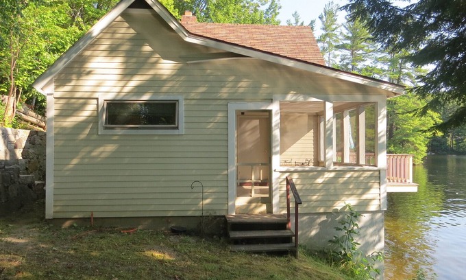 Weare Cabaña | Acogedora cabaña en el lago tranquilo