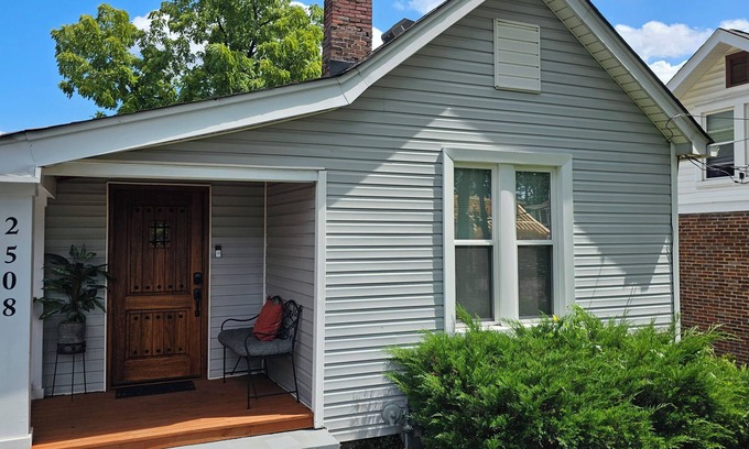 Cahal Street Group Cabaña | Cozy Cottage @ Trevecca