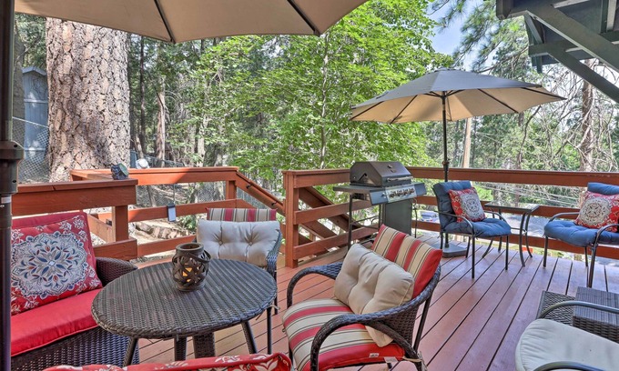 Crestline Cabina | Cozy Crestline Cabin ~ 9 Mi to Lake Arrowhead