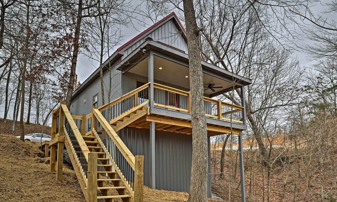 East Bernstadt Cabina | Acogedora cabaña de East Bernstadt con porche, pozo de fuego y estanque