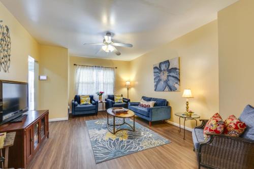 East Pittsburgh Casa | Cozy East Pittsburgh Home - 7 Mi to Frick Park!