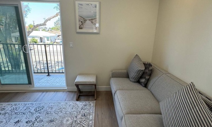 Madrona Casa | Cozy&Elegant Torrance Apartment with Balcony close to Redondo Beach
