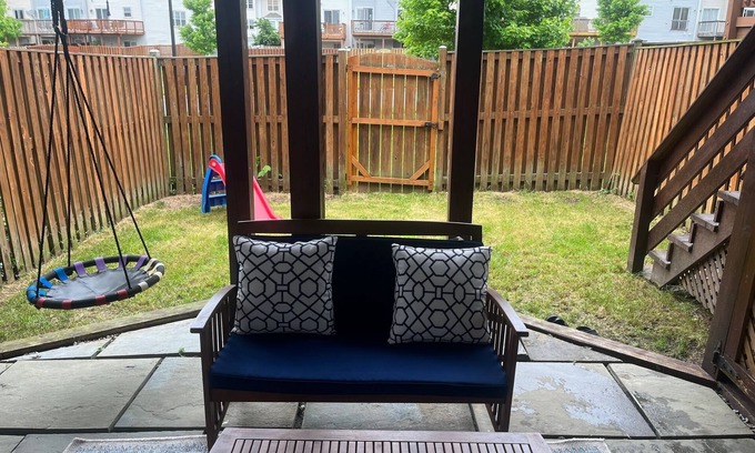 Ballenger Creek Casa | Cozy Family-sized Townhome close to downtown Frederick.