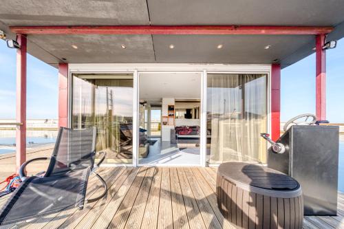 Haabersti Alquiler De Eote | Cozy Floating house with sauna