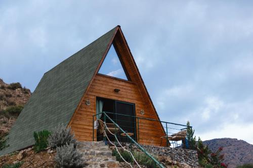 Arakapas Apartamento | Cozy Glamping Cabin With Pool, Perfect For Couples & Families