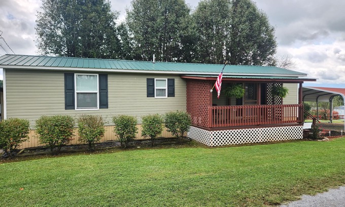 Telford Casa | Cozy home 5 Mins from Historic Jonesborough!