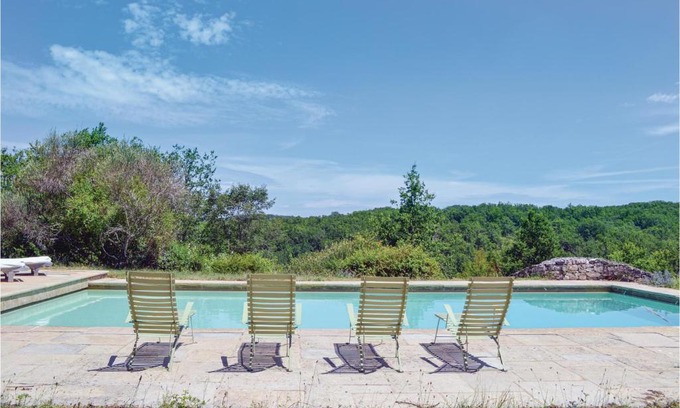 Pons Casa | Cozy Home In Carnac-Rouffiac