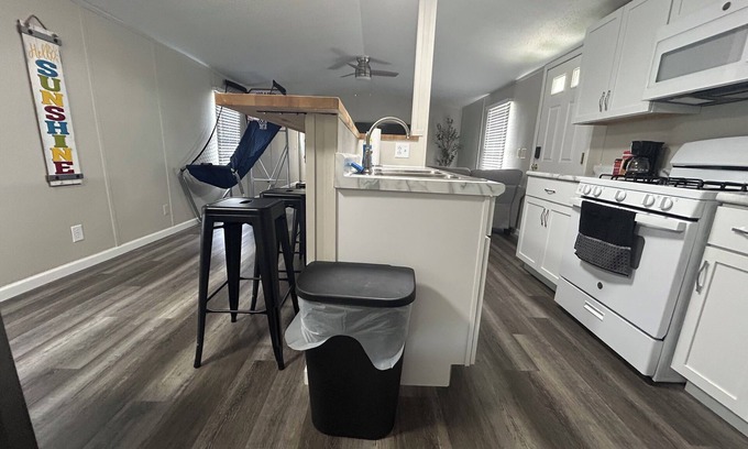 Norwalk Casa | Cozy home in charming Norwalk with AC, WiFi. Cedar Point/Summit Race/Sports Par