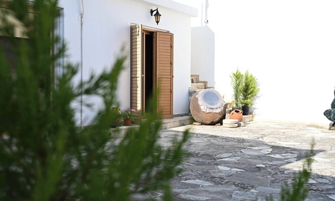 Omodos Casa | Cozy home in Omodos with mountain views, garden, WiFi, and private parking.