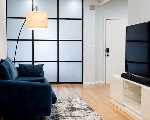 West New York Apartamento | Cozy Home with Backyard & Fire Pit