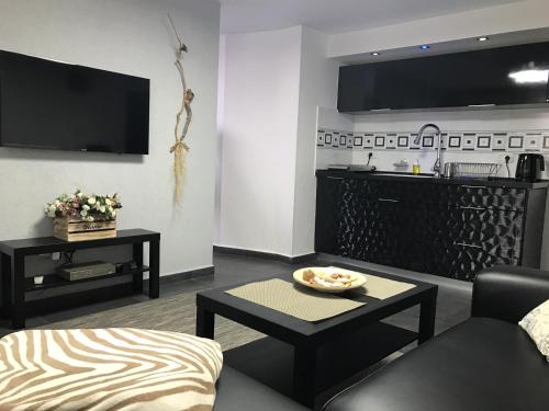 Netanya Apartamento | Cozy modern apartment near the sea in city center