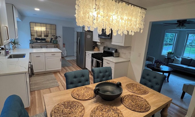 Gansevoort Casa | Cozy Modern Home close to Saratoga Springs NY