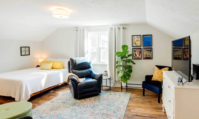 Norwalk Apartamento | Cozy Norwalk Apt: Near Cedar Point & Kalahari!