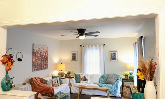 Toledo Casa | Cozy place for friends and family! A home away from home!