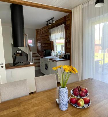 Parnu Villa | Cozy private house with backyard and hot tub