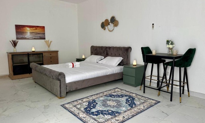 Jumeirah Casa | Cozy private room in Jumeirah villa near the Beach