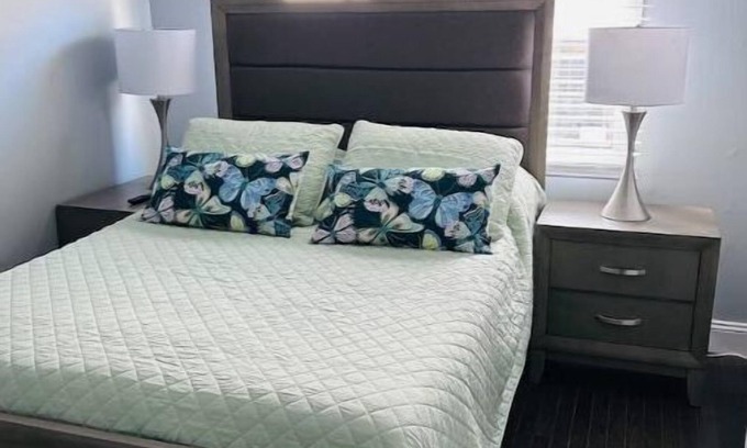 Queens Casa | Cozy Queens Beauty